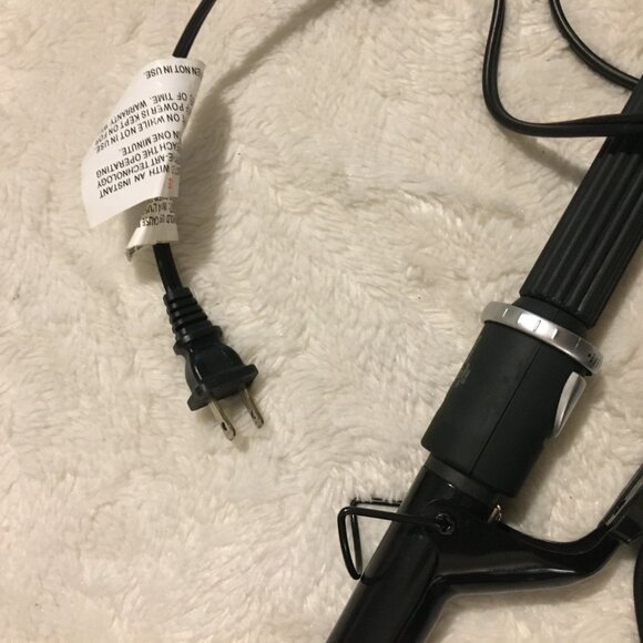 BabyByliss Pro Ceramic Black Hair Curling Iron - Picture 10 of 11